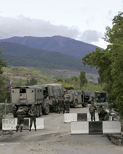 01.10.2008 Более 40 военных наблюдателей Евросоюза провели мониторинг в зоне грузино-южноосетинского конфликта