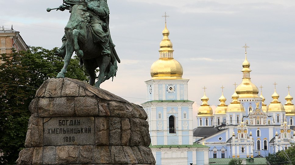 1888 год. В Киеве открыт памятник Богдану Хмельницкому