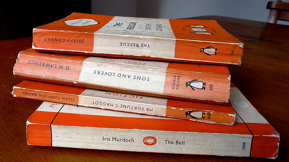 1935 год. Издательство Penguin Books выпустило свою первую книжку. Идея выпуска дешевых книжек в мягкой обложке карманного формата, поданная сэром Алленом Лейном, произвела революцию в издательском деле, обеспечив массовые тиражи как популярных, так и классических произведений