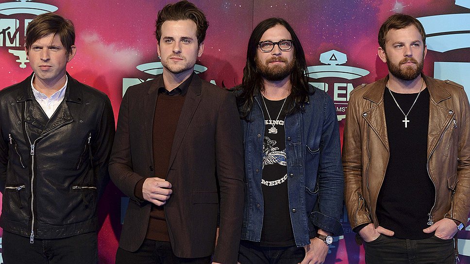 Рок-группа из США Kings of Leon на церемонии MTV Europe Music Awards-2013 в Ziggo Dome в Амстердаме