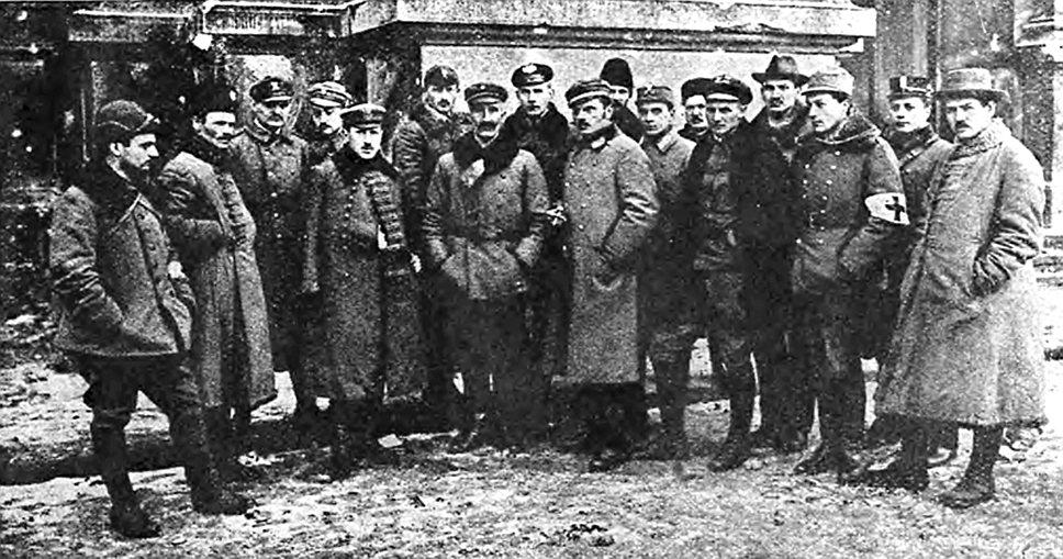 1918 год. Во Львов пришла польская власть. Правительство ЗУНР переехало в Тернополь, а впоследствии - в Станислав