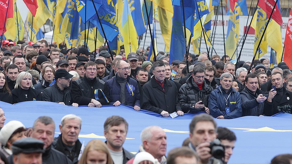 В Украине проходят массовые митинги против приостановки процесса евроинтеграции