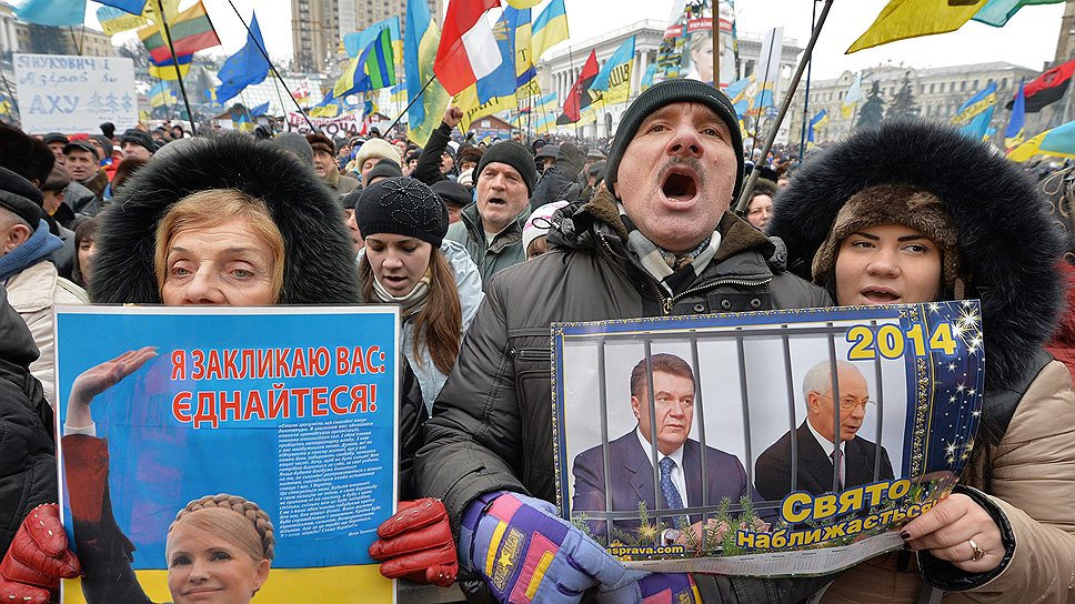 В Киеве на майдане Незалежности проходит акция сторонников евроинтеграции Украины