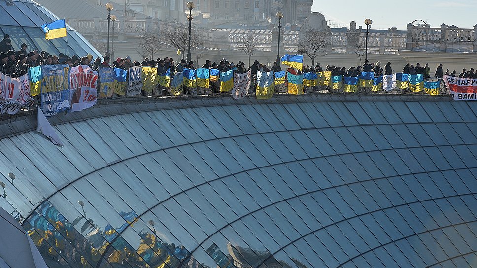 В Киеве на майдане Незалежности проходит акция сторонников евроинтеграции Украины