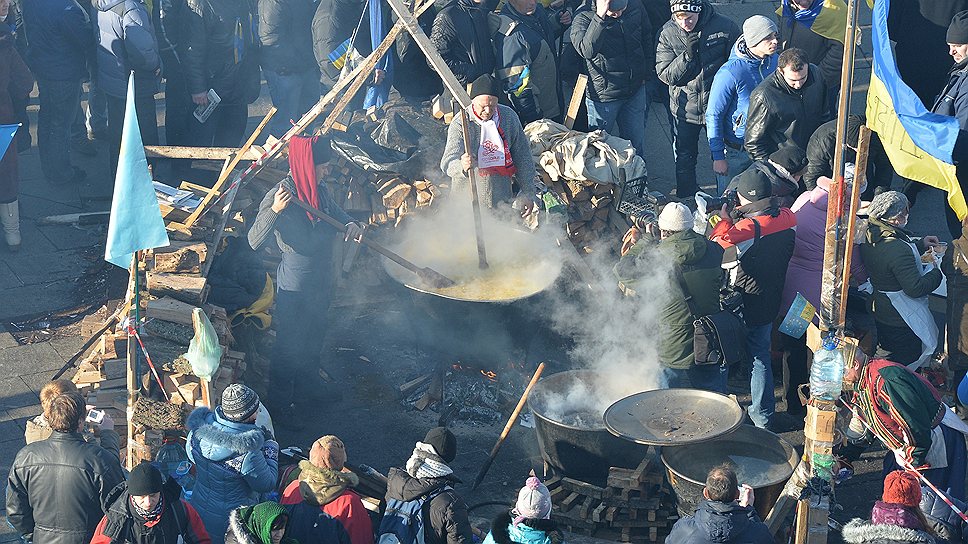 В Киеве на майдане Незалежности проходит акция сторонников евроинтеграции Украины