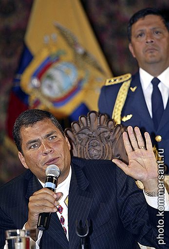 В руки президента Эквадора Рафаэля Корреа переходит все больше властных полномочий 