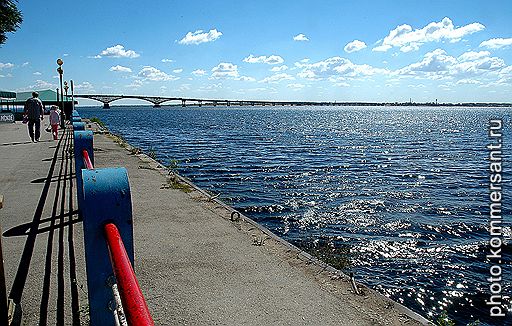 Вид на Волгу с набережной в Саратове
