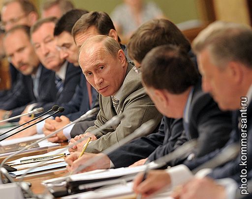 Председатель правительства России Владимир Путин во время заседания оргкомитета по празднованию 150-летия со дня рождения государственного деятеля Петра Столыпина. Заседание прошло в Доме правительства России