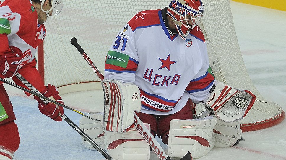 Во втором периоде голкипер ЦСКА Растислав Станя и его партнеры по обороне зачастую не справлялись с атакой &amp;quot;Спартака&amp;quot;