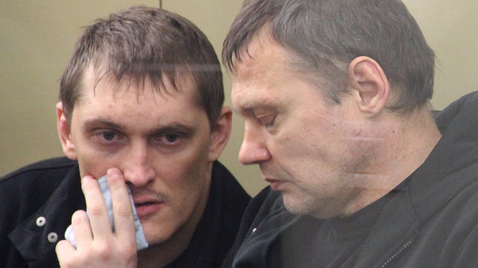 Активным членам цапковской банды Владимиру Алексееву и Игорю Черных (слева направо) прокуратура предложила пожизненное заключение