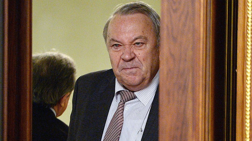 В 2013 году Владимир Фортов попал в неудобное положение: он стал президентом РАН, финансами которой стала распоряжаться другая организация