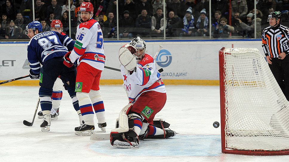 Форвард &amp;quot;Динамо&amp;quot; Леонид Комаров (№87) сделал себе подарок на день рождения, забросив победную шайбу в ворота ЦСКА