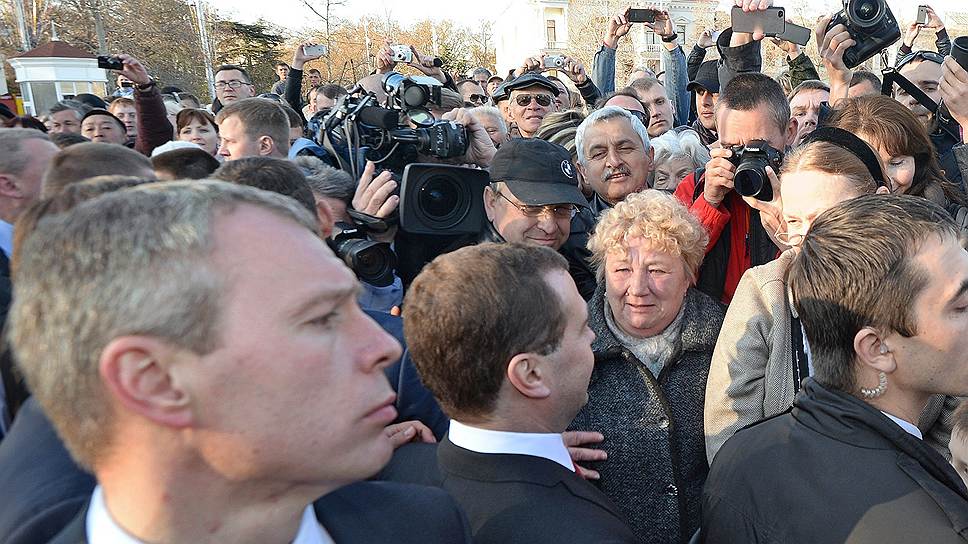 Жители Симферополя впервые получили возможность пообщаться с российским правительством без посредников