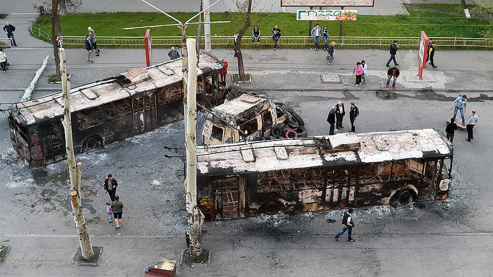 Жители Краматорска пытались преградить путь военным баррикадами из автобусов