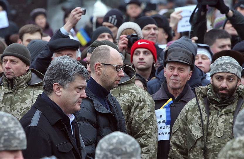 В ходе «Марша мира» Петр Порошенко и Арсений Яценюк пообещали украинцам войну за Донбасс до победного конца