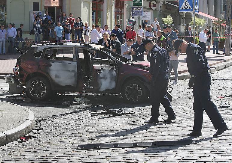 Павел Шеремет был убит в машине его коллеги и гражданской жены Алены Притулы