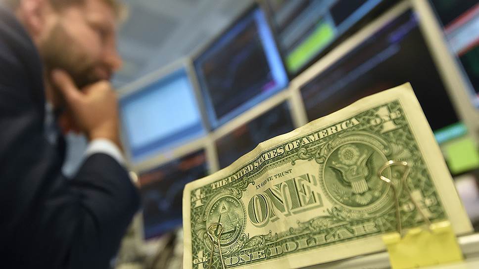 Инвесторы охладели к американской валюте