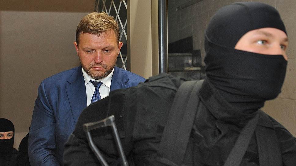Почему суд отменил арест имущества экс-губернатора Кировской области Никиты Белых