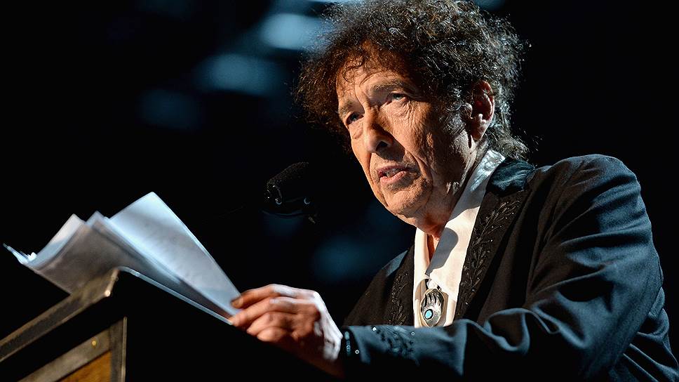 Как Боб Дилан получил Нобелевскую премию по литературе в прошлом году