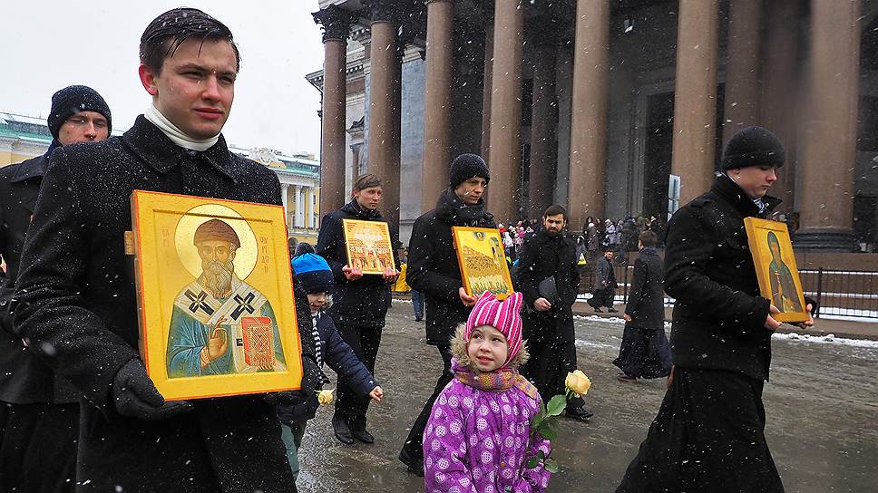 Как противников и сторонников возвращения собора церкви вновь призвали к диалогу