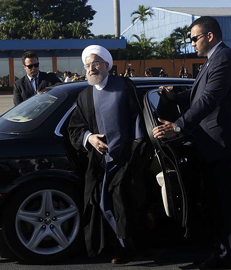 Иран (на фото президент Хасан Роухани) вновь оказался объектом жесткой критики США