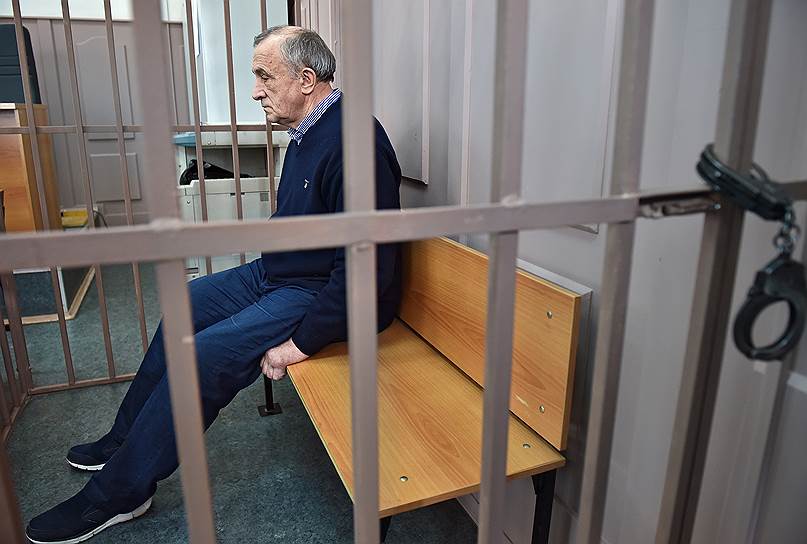 Суд отклонил просьбу Александра Соловьева отпустить его из-под стражи под домашний арест