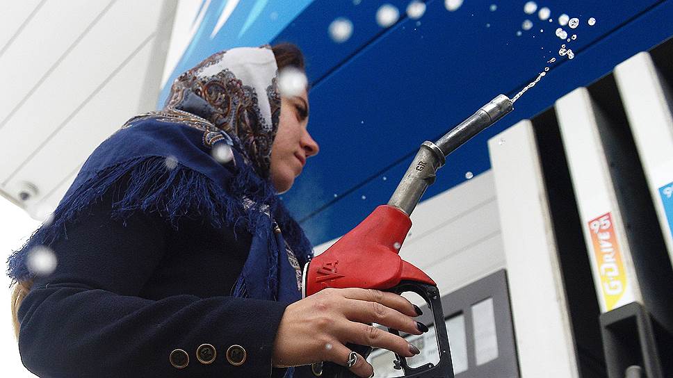Почему цены на бензин были стабильными