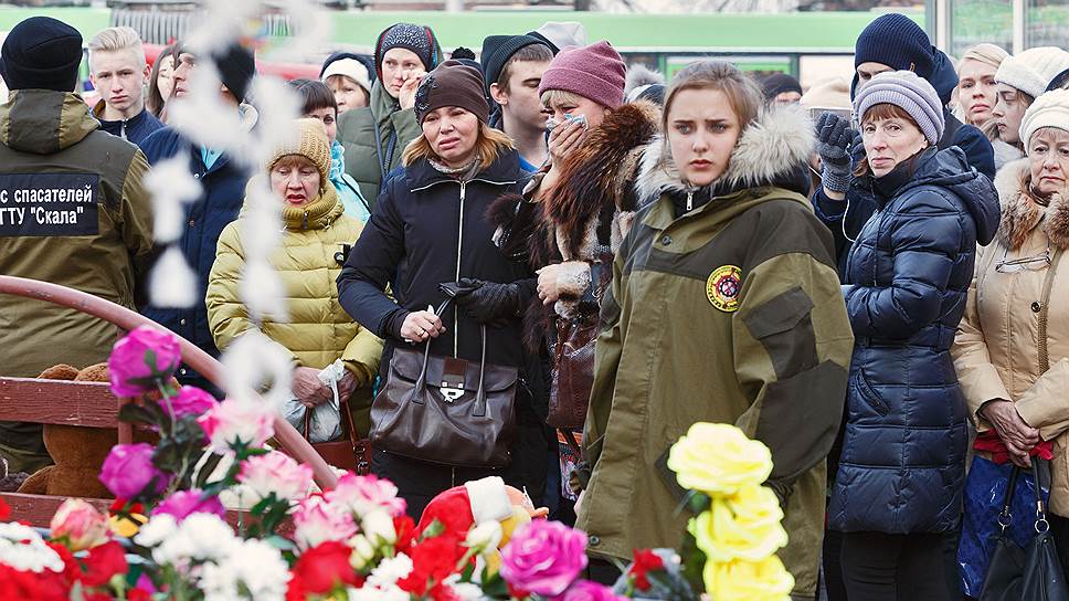 Сборщики помощи семьям погибших и пострадавшим в пожаре в Кемерово пока не знают, на что потратят средства