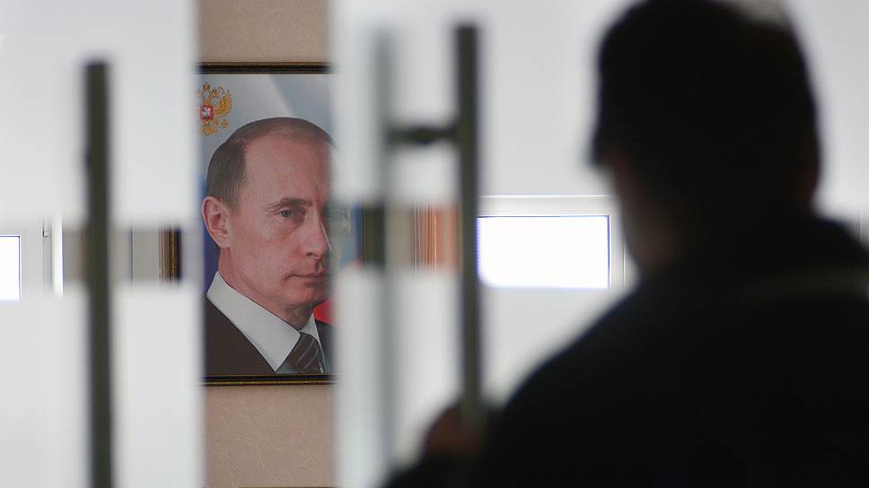 Почему Владимир Путин долго не переназначал администрацию