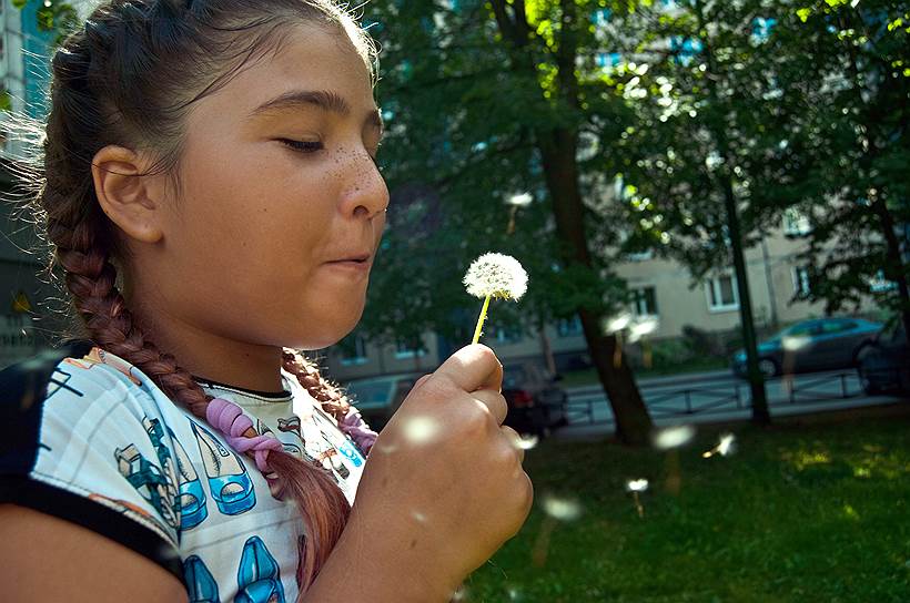 Начать лечение Маше нужно срочно: опухоль растет, головные боли становятся все более мучительными