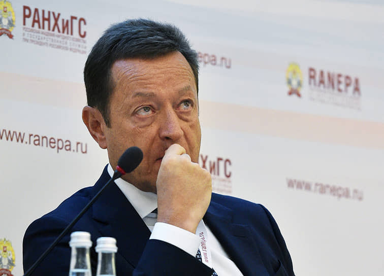 Комиссия РСПП по ЖКХ под руководством Александра Чуваева и регуляторы рынка так и не пришли к общему мнению, отменять индивидуальные счетчики тепла или ставить их везде