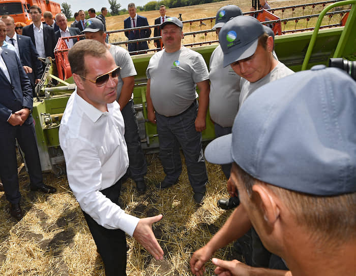 Премьер-министр Дмитрий Медведев приехал в Курскую область лично исследовать потребность аграриев в дополнительной поддержке экспорта продукции