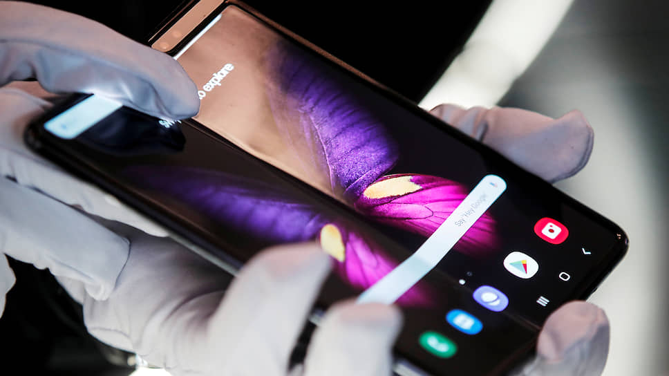 Как у Galaxy Fold почти сложились продажи