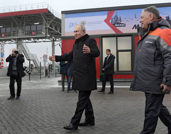 Владимир Путин рад новой дороге и дорожанам