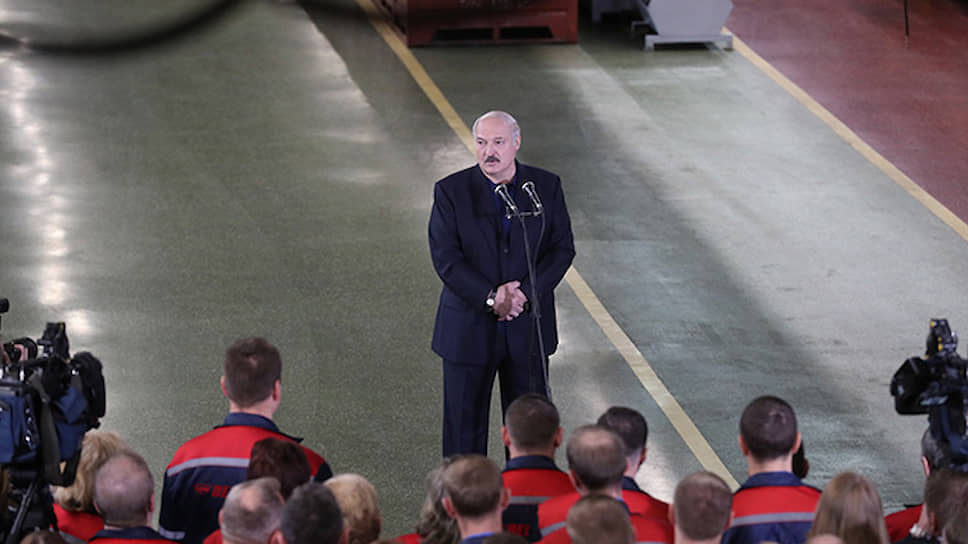 Как Александр Лукашенко выступил на Минском тракторном на тему политического гендера