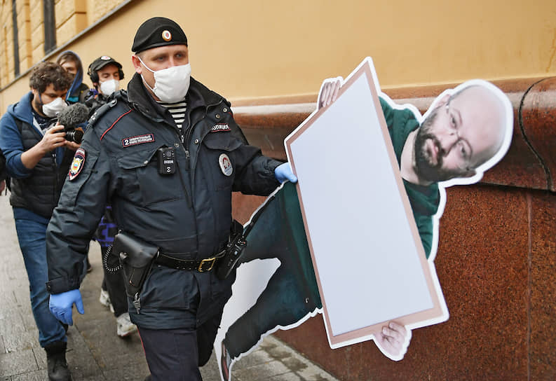 Пикеты на Петровке Мосгорсуд счел «объединенными единством цели»