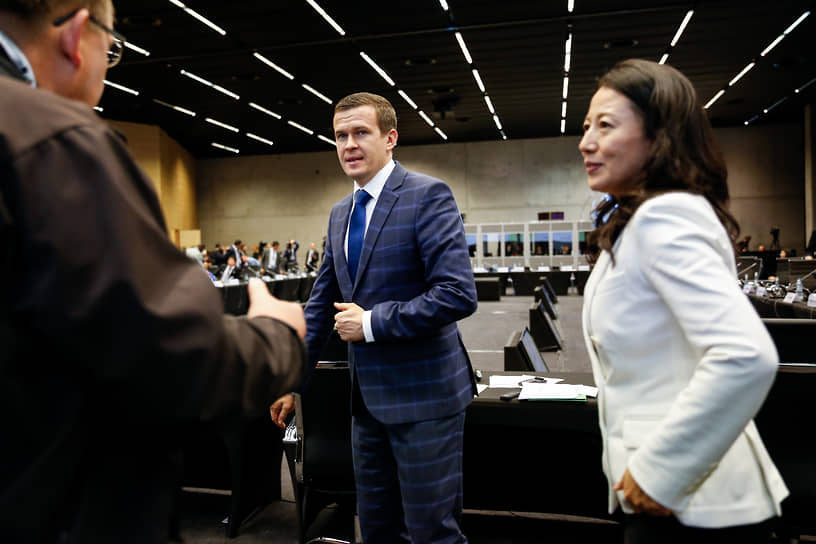 Президент WADA Витольд Банька (в центре) уверен в справедливости санкций, примененных его структурой по отношению к России