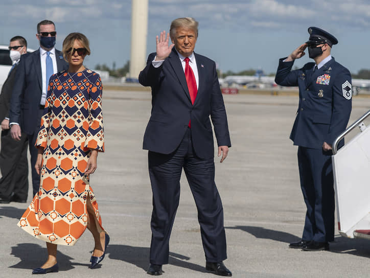 Дональд Трамп и его супруга Мелания на инаугурации Джо Байдена не присутствовали, решив заранее улететь во Флориду