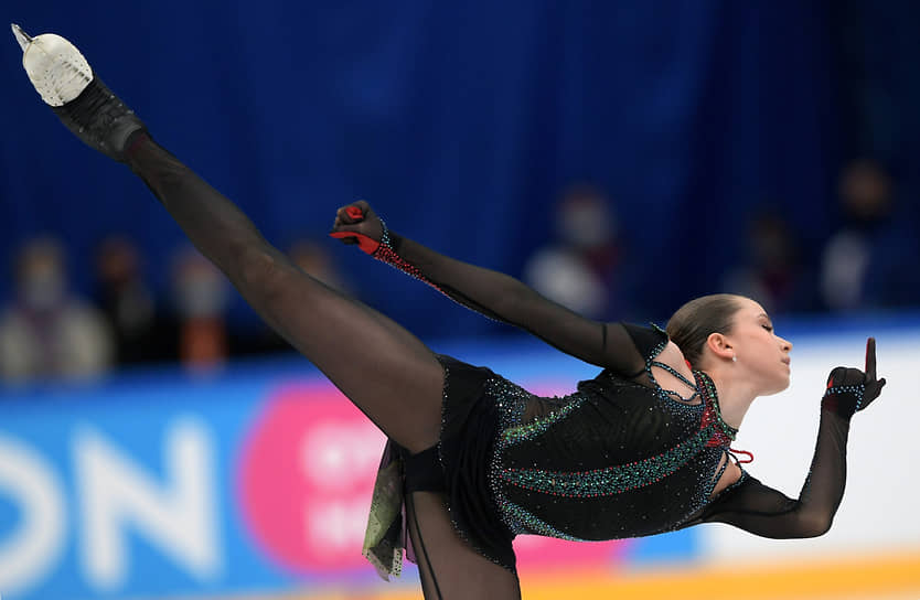 Богатый набор сложных элементов помог 14-летней юниорке Камиле Валиевой одержать победу в финале Кубка России