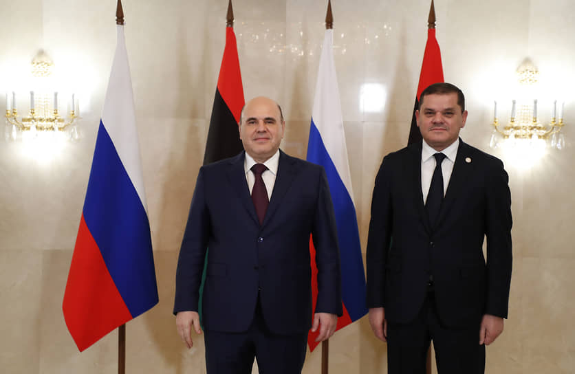 Премьер России Михаил Мишустин (слева) и премьер Ливии Абдельхамид Дбейба