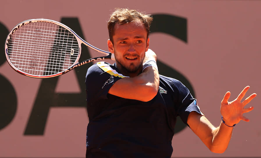 Победа над Александром Бубликом стала для Даниила Медведева первой за всю пятилетнюю историю его выступлений на Roland Garros