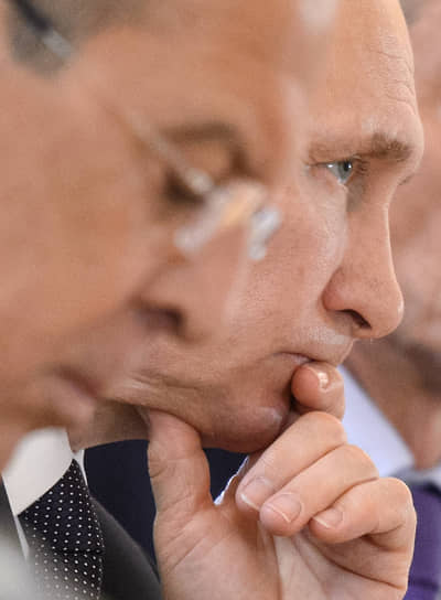 Сергей Лавров заявил, что Москва готова к переговорам в любой момент, как только вооруженные силы Украины откликнутся на призыв президента РФ Владимира Путина, прекратят сопротивление и сложат оружие