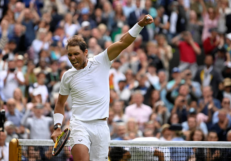 Нелегкая победа в первом круге Wimbledon над аргентинцем Франсиско Черундоло позволила Рафаэлю Надалю продлить свою беспроигрышную серию на турнирах Большого шлема до 15 матчей