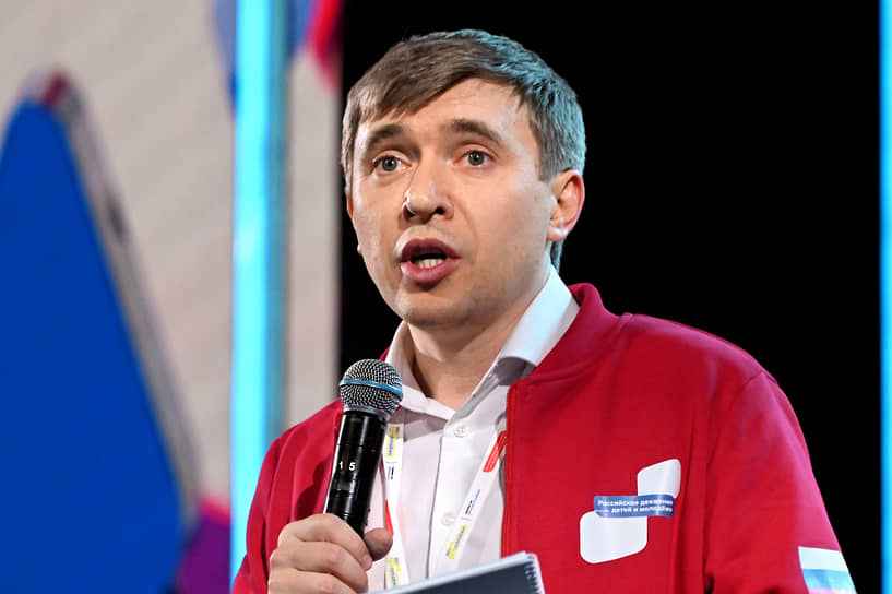 Глава правления РДДМ Григорий Гуров сразу постарался завоевать доверие молодежи