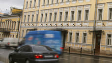 На Знаменку подъезжают покупатели