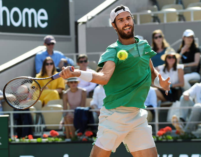 Благодаря выходу в четвертьфинал Roland Garros в ближайший понедельник Карен Хачанов станет третьим россиянином в первой десятке рейтинга АТР