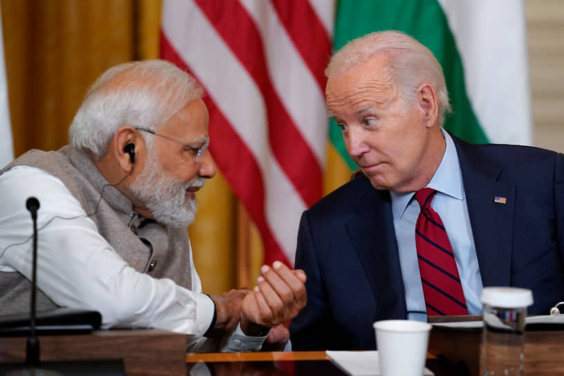 В ходе своего визита, центральным событием которого стали переговоры с американским президентом Джо Байденом, премьер Индии Нарендра Моди, по выражению CNN, «наслаждался самыми щедрыми почестями, какие США только могут оказать иностранному лидеру»