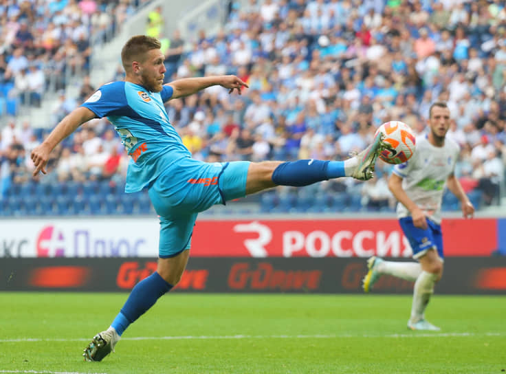 Нападающий «Зенита» Иван Сергеев стал автором победного гола в матче с «Факелом»