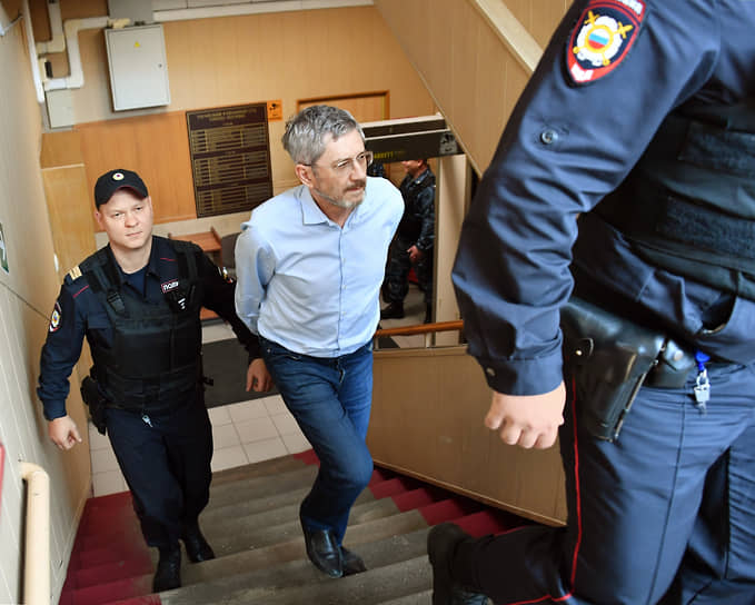 Константина Корищенко правоохранители посчитали организатором аферы с ценными бумагами Инвестбанка
