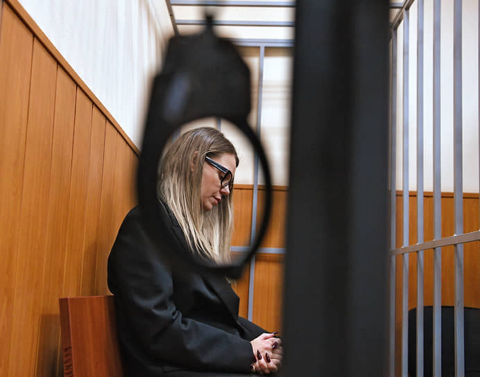 Бывший руководитель ГК «Витязь» Елена Тютюнник в суде